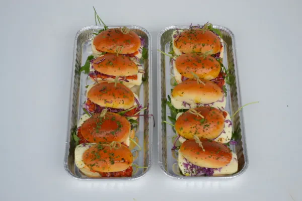 10 High Tea broodjes tomaat-mozzarella